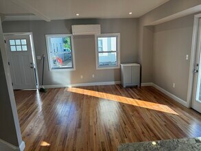 62 Greenwich St-Unit -R in Boston, MA - Building Photo - Building Photo