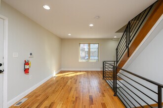 426 N 40th St in Philadelphia, PA - Building Photo - Interior Photo