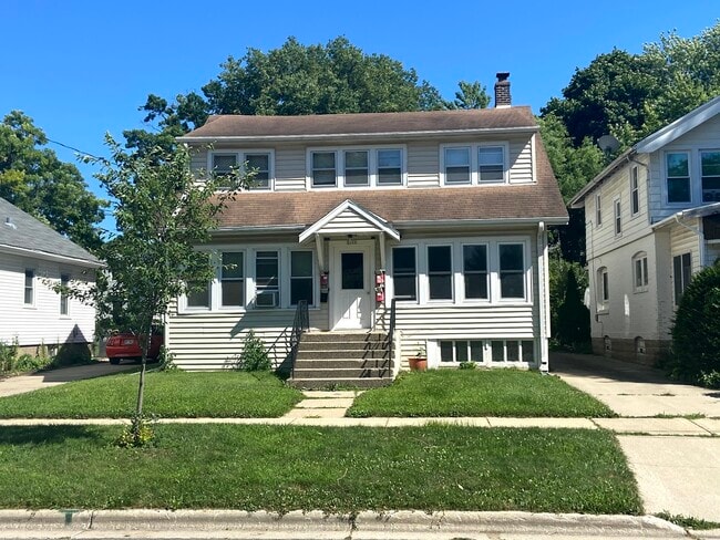 2111 E. Dayton St., Unit 3