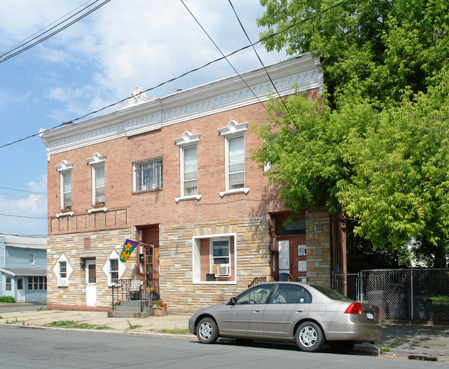 34-36 Albany Ave in Green Island, NY - Building Photo - Building Photo