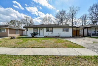 2708 Morningside Ln in Pasadena, TX - Building Photo - Building Photo