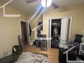 735 Parker St in Boston, MA - Foto de edificio - Building Photo