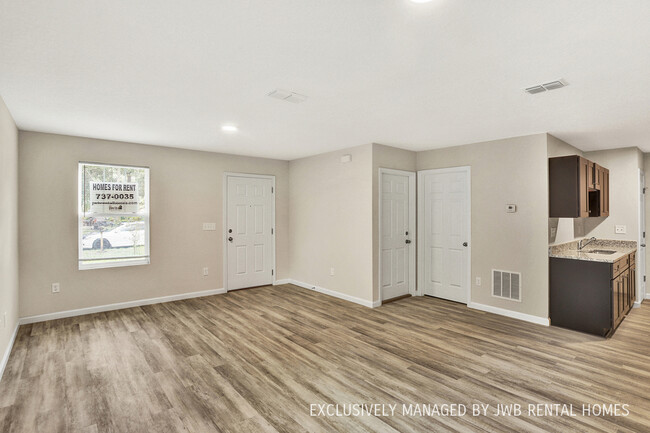 6080 Redpoll Ave in Jacksonville, FL - Building Photo - Building Photo