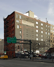 Medium Lipstick, Ltd. in New York, NY - Foto de edificio - Building Photo