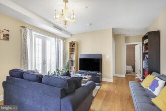 4300 Spruce St in Philadelphia, PA - Building Photo - Building Photo