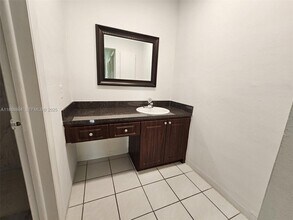 6961 W 14th Ct in Hialeah, FL - Building Photo - Building Photo