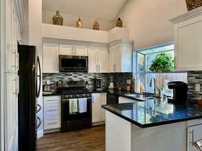 2454 Wine Country Ave in Napa, CA - Building Photo - Building Photo