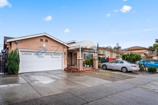 2661 S King Rd in San Jose, CA - Building Photo - Building Photo