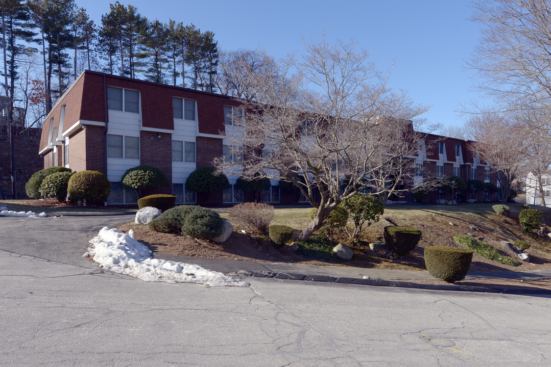 Oak Hill Apartments in Woonsocket, RI - Building Photo