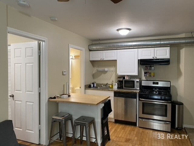 3240 N Clark St in Chicago, IL - Building Photo - Building Photo