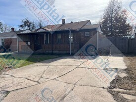 530 E Boeing Dr in Midwest City, OK - Building Photo