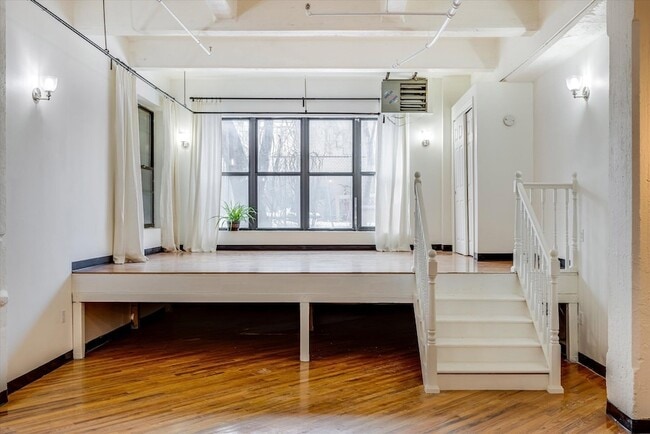 2 Union St, Unit 1L in Jersey City, NJ - Foto de edificio - Building Photo