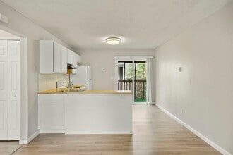 1120 Mazatlan Cir in Colorado Springs, CO - Building Photo - Building Photo