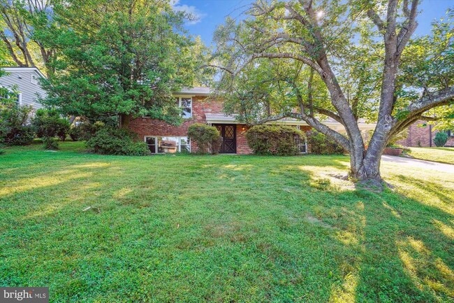 property at 2119 Natahoa Ct