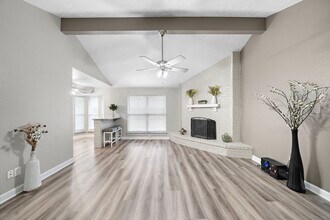 4526 Sloangate Dr in Spring, TX - Building Photo - Building Photo