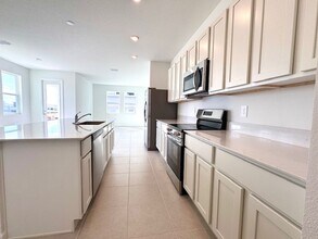 3254 Watts Ter in Davenport, FL - Building Photo - Building Photo