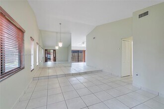 6511 SW 133rd Pl in Miami, FL - Building Photo - Building Photo