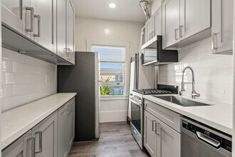 4030-4038 Martin Luther King Jr Way in Oakland, CA - Building Photo - Interior Photo