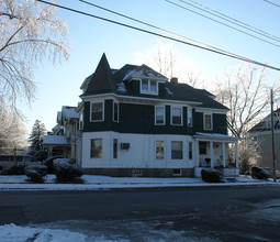 1402 Union St in Schenectady, NY - Foto de edificio - Building Photo