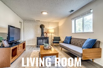 9341 Hoffman Way in Thornton, CO - Foto de edificio - Building Photo