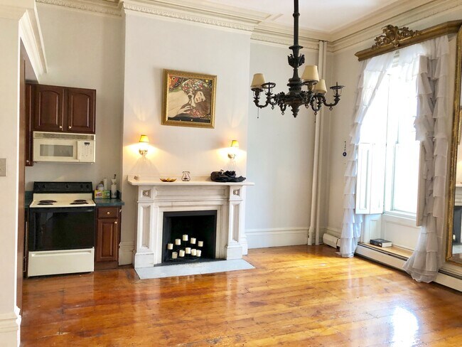 149 Beacon St, Unit 10