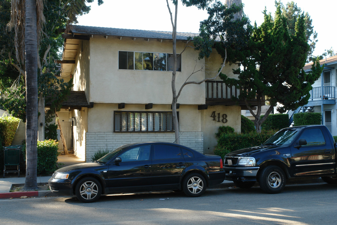 418 W Padre St in Santa Barbara, CA - Building Photo