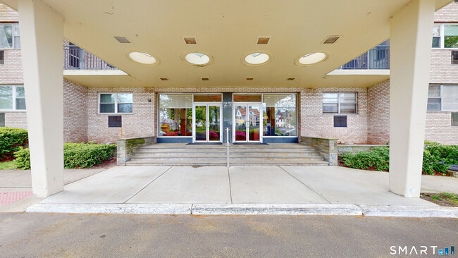 25 Cartright St in Bridgeport, CT - Foto de edificio - Building Photo