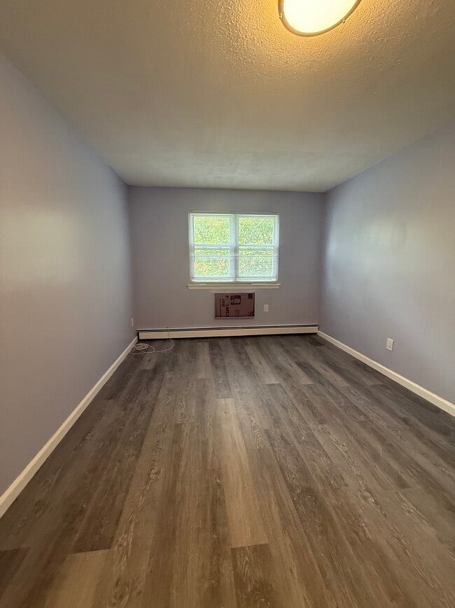 2470 Batchelder St, Unit 2 in Brooklyn, NY - Building Photo - Building Photo