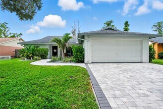 12740 Trucious Pl in Tampa, FL - Building Photo - Building Photo