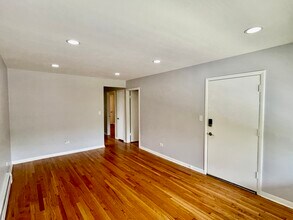 5158 N Elston Ave in Chicago, IL - Building Photo - Building Photo