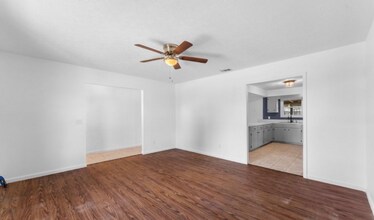 2985 Myra St in Jacksonville, FL - Foto de edificio - Building Photo