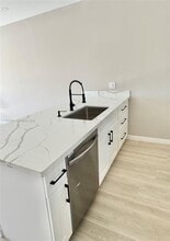 630 NE 166th St in Miami, FL - Building Photo - Building Photo