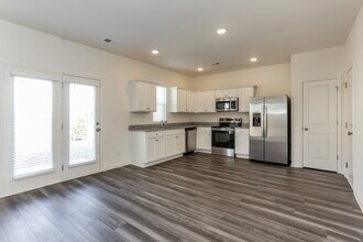 7619 Saffron Ave in Covington, GA - Building Photo - Building Photo