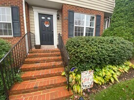 110 Aaron Pl in Lynchburg, VA - Building Photo