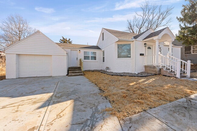 5005 N Elmwood Ave in Kansas City, MO - Building Photo - Building Photo