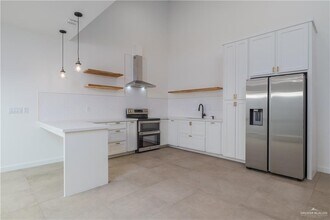 25 Warbler Ave in McAllen, TX - Building Photo - Building Photo