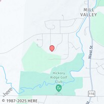 8 Southpoint Dr in Amherst, MA - Building Photo