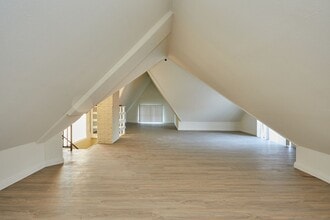 Victorian @ 11th Place in Los Angeles, CA - Building Photo - Interior Photo