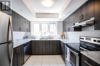 2213 Chevron Prince Path in Oshawa, ON - Building Photo - Building Photo