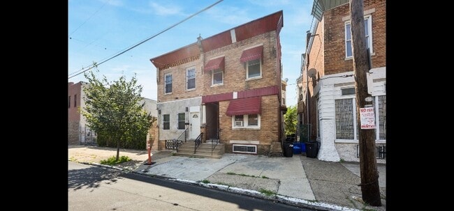 1428 S 51st St in Philadelphia, PA - Foto de edificio - Building Photo
