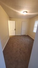 3933 N Kitley Ave in Indianapolis, IN - Foto de edificio - Building Photo