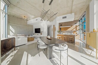 1050 Island Ave, Unit 205 in San Diego, CA - Foto de edificio - Building Photo