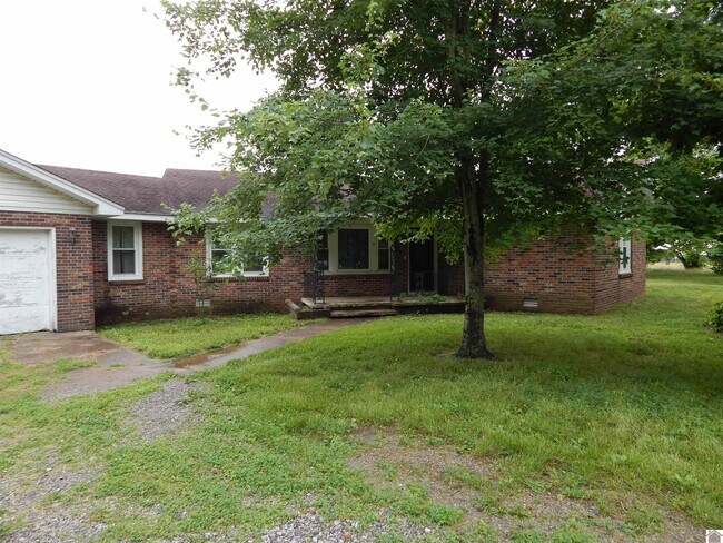 2216 Dyke Rd in Gilbertsville, KY - Building Photo - Building Photo
