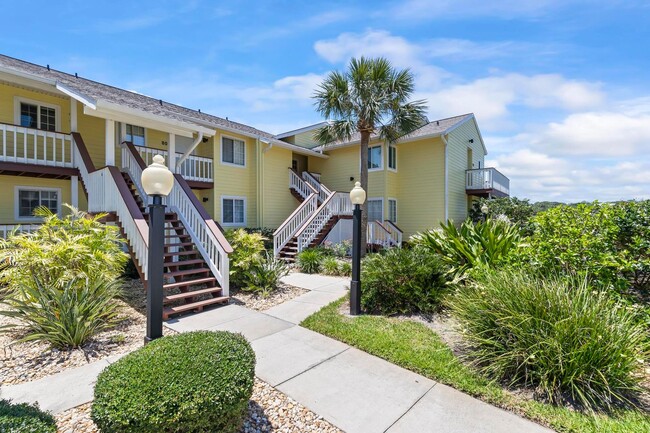 811 Ocean Marina Dr in Flagler Beach, FL - Building Photo - Building Photo