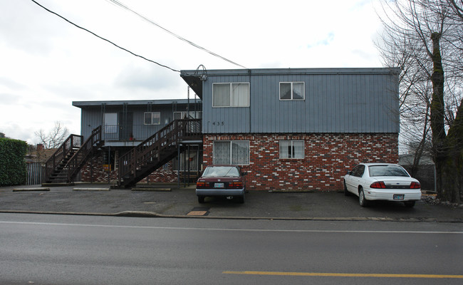 435 Newton Creek Rd in Roseburg, OR - Building Photo - Building Photo