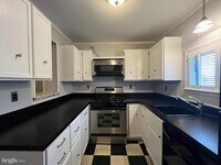 1104 Roland Heights Ave photo'