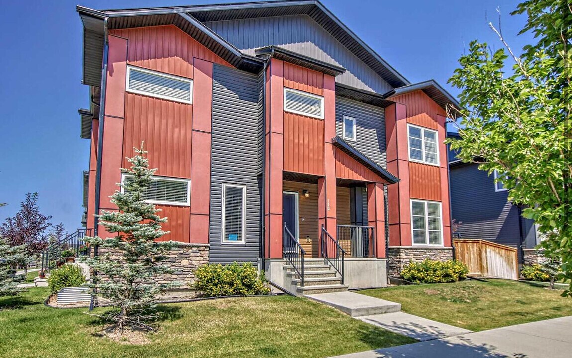 110 Red Embers Gate NE in Calgary, AB - Building Photo