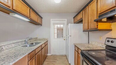 5204 Gawain Dr in San Antonio, TX - Building Photo - Building Photo