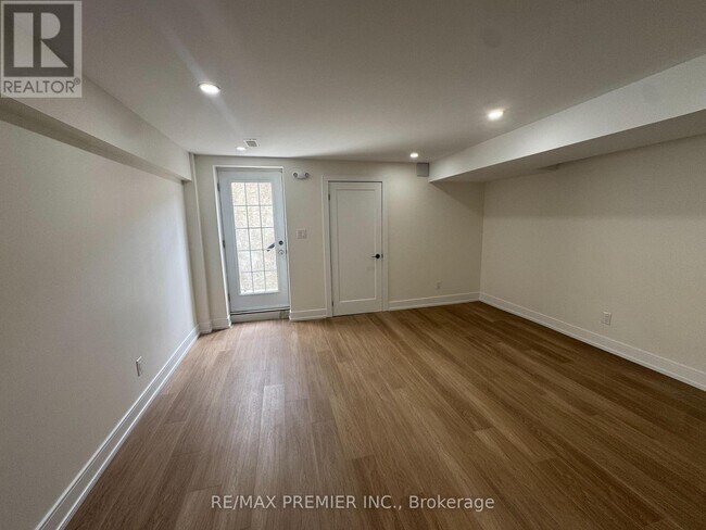 39 Walls Cres in New Tecumseth, ON - Building Photo - Building Photo