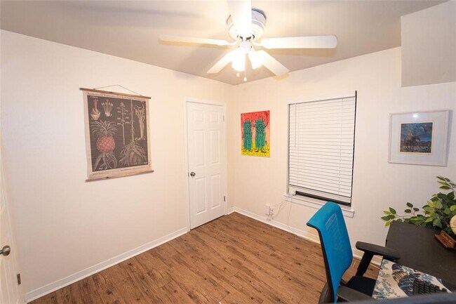 5215 Overbrook Dr in Austin, TX - Building Photo - Building Photo